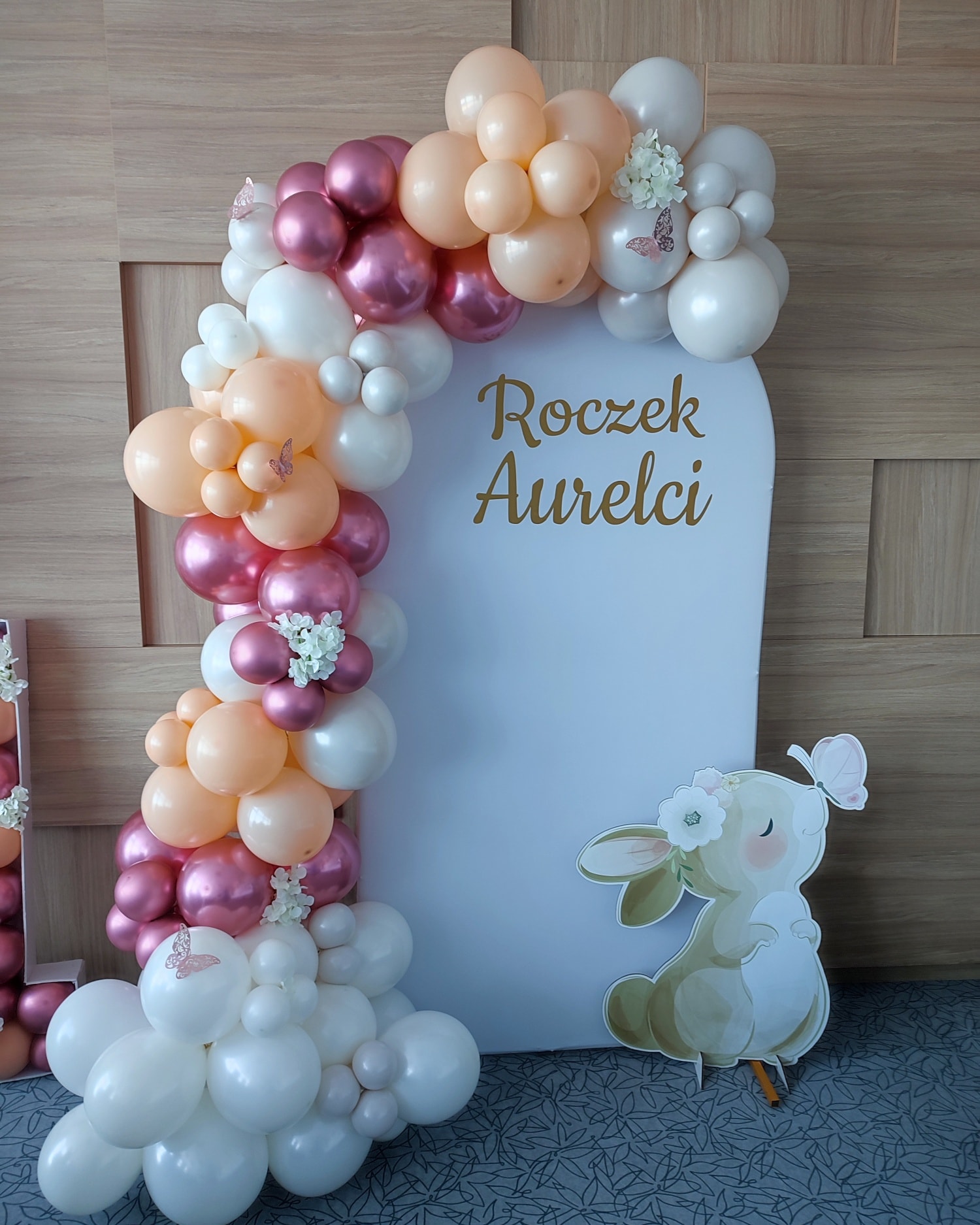 Roczek w moreli, różu i bieli - Mielno - zdjęcie 2