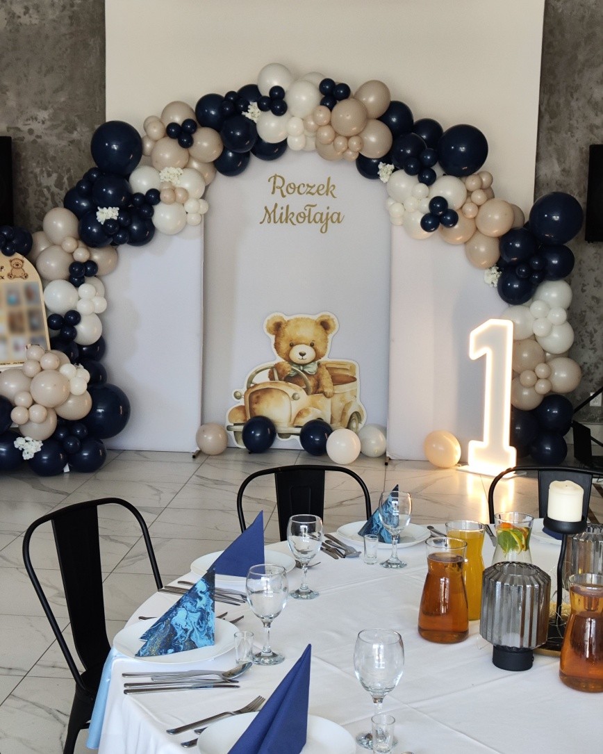 Roczek w granacie, beżu i bieli - Słupsk - Pyszne Jedzonko - zdjęcie 3